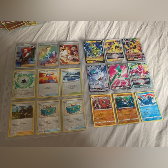 Pokémon Card lot - Picture 4 of 4